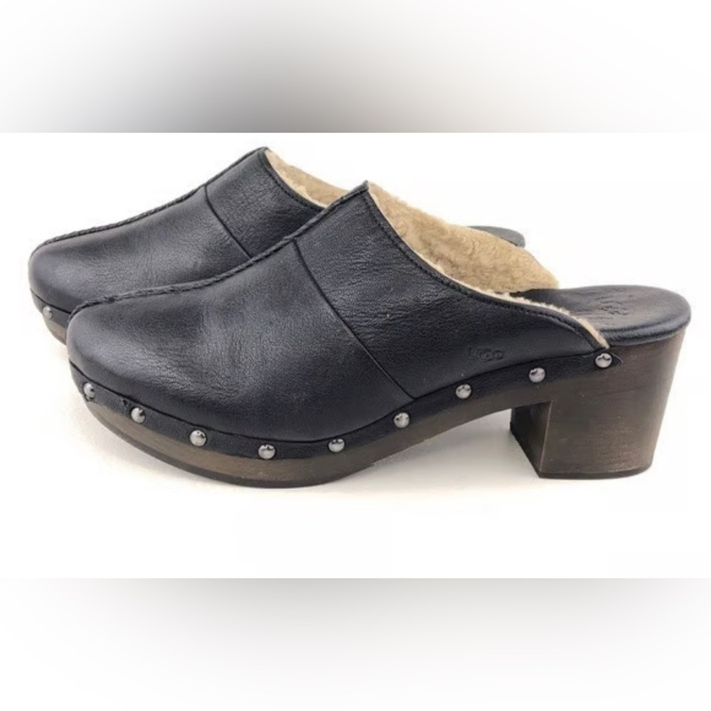 Like New UGG Black Leather Clogs with Tan Fur Lining